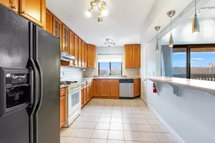33 Green Valley Ct, Secaucus, NJ 07094 - Photo 1