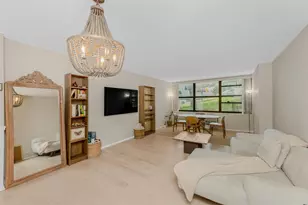 7002 Blvd E, Guttenberg, NJ 07093 - Photo 1