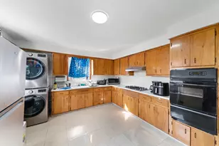 31 Leonard St, Jersey City, NJ 07307 - Photo 3