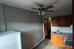 135 Sherman Pl, Jersey City, NJ 07307 - Photo 17