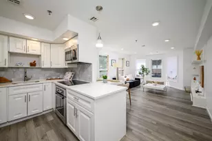 180 Washington St, Jersey City, NJ 07302 - Photo 1