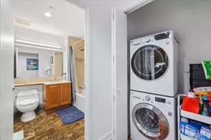 389 Washington St, Jersey City, NJ 07302 - Photo 15