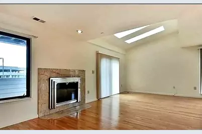 833 Topsail Lane #833, Secaucus, NJ 07094 - Photo 5