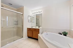 27 Bayside Dr, Bayonne, NJ 07002 - Photo 23