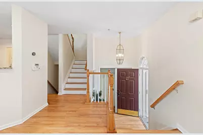 27 Bayside Dr, Bayonne, NJ 07002 - Photo 11