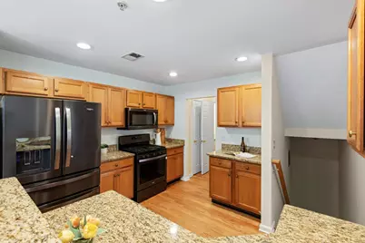 27 Bayside Dr, Bayonne, NJ 07002 - Photo 7