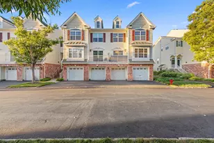 27 Bayside Dr, Bayonne, NJ 07002 - Photo 33