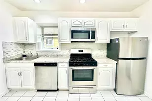 247 Clendenny Ave, Jersey City, NJ 07304 - Photo 3