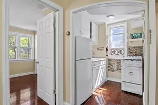 90 W 43rd St, Bayonne, NJ 07002 - Photo 5