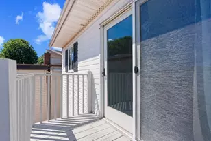 55 Central Ln, Secaucus, NJ 07094 - Photo 33