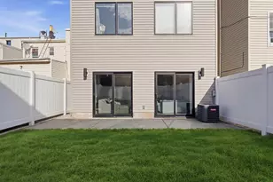 1175 Summit Ave, Jersey City, NJ 07307 - Photo 11