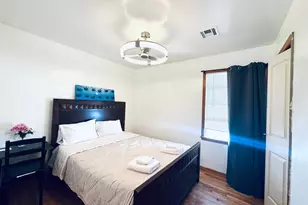 162 W 53rd St, Bayonne, NJ 07306 - Photo 3