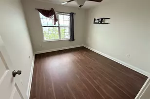 21 Lee Ct, Jersey City, NJ 07305 - Photo 7