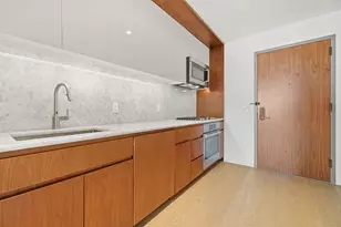 75 Park Ln S, Jersey City, NJ 07310 - Photo 11