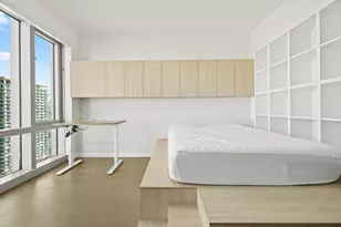75 Park Ln S, Jersey City, NJ 07310 - Photo 5