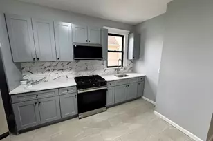 136 W 25th St, Bayonne, NJ 07002 - Photo 5