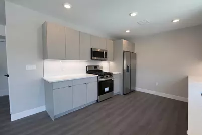 207 39th St, Union City, NJ 07087 - Photo 3