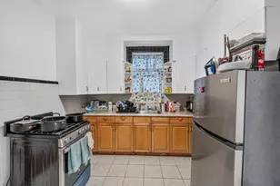 19 Linden Ct, Jersey City, NJ 07305 - Photo 5