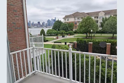 411 Newburgh Ct #411, West New York, NJ 07093 - Photo 5