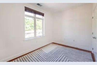 7400 River Rd #302, North Bergen, NJ 07047 - Photo 9