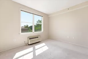 15 Freedom Way, Jersey City, NJ 07305 - Photo 29