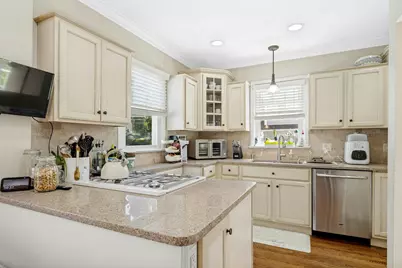 332 Demarest Ave, Oradell, NJ 07649 - Photo 7