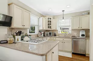 332 Demarest Ave, Oradell, NJ 07649 - Photo 7