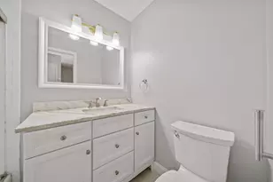 26 Briarwood Rd, Jersey City, NJ 07305 - Photo 11