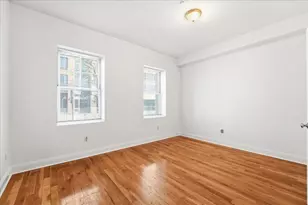 85 Broadway, Jersey City, NJ 07306 - Photo 25