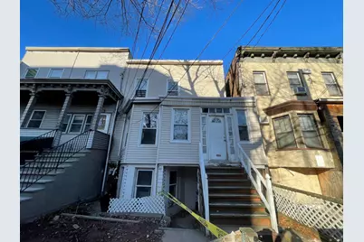 40 Lincoln St #2, Jersey City, NJ 07307 - Photo 1