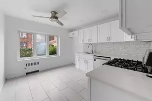 172 W 49th St, Bayonne, NJ 07002 - Photo 9