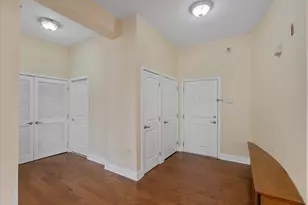 3 Greenwich Dr, Jersey City, NJ 07305 - Photo 17