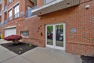 3 Greenwich Dr, Jersey City, NJ 07305 - Photo 33
