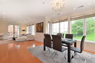 3 Moorings Ln, Edgewater, NJ 07020 - Photo 1