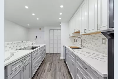 7855 Boulevard #17i, North Bergen, NJ 07047 - Photo 3