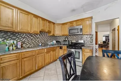 723 Kennedy Blvd, Bayonne, NJ 07002 - Photo 17