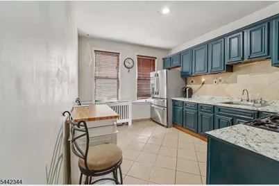 723 Kennedy Blvd, Bayonne, NJ 07002 - Photo 5