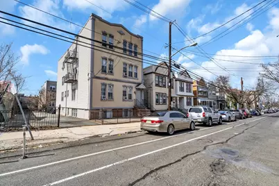 305 Cator Ave #1B, Jersey City, NJ 07305 - Photo 5