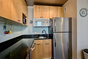 319 Barrow St, Jersey City, NJ 07302 - Photo 3