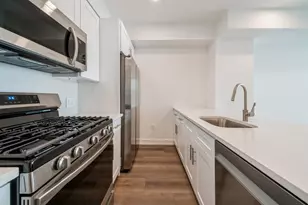32 Jones St, Jersey City, NJ 07306 - Photo 7