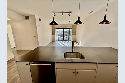 391 Palisade Ave #402, Jersey City, NJ 07307 - Photo 3
