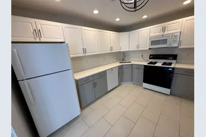 27 Cottonwood St, Jersey City, NJ 07305 - Photo 3