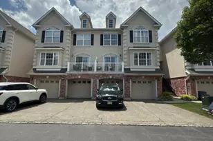 197 Blue Heron Dr, Secaucus, NJ 07094 - Photo 25