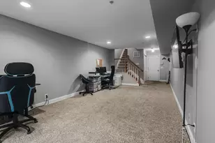 197 Blue Heron Dr, Secaucus, NJ 07094 - Photo 19