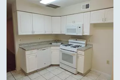524-526 4th St #13, Union City, NJ 07087 - Photo 3