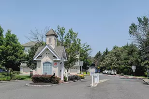 64 Mallard Pl, Secaucus, NJ 07094 - Photo 23