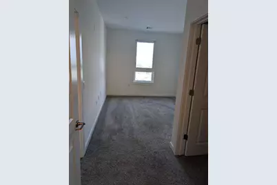 687 Ocean Ave #405, Jersey City, NJ 07305 - Photo 5