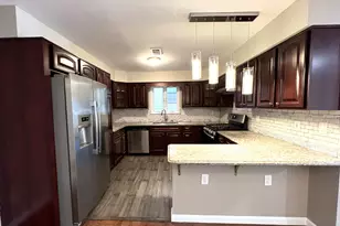 25 Wallis Ave, Jersey City, NJ 07306 - Photo 1