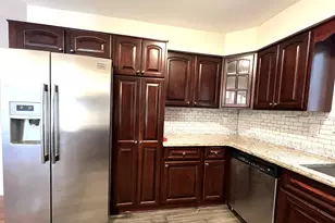 25 Wallis Ave, Jersey City, NJ 07306 - Photo 9
