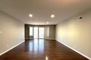 25 Wallis Ave, Jersey City, NJ 07306 - Photo 3